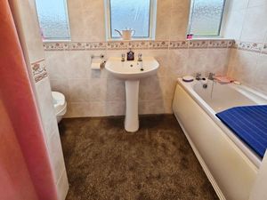 Photo 1- click for photo gallery